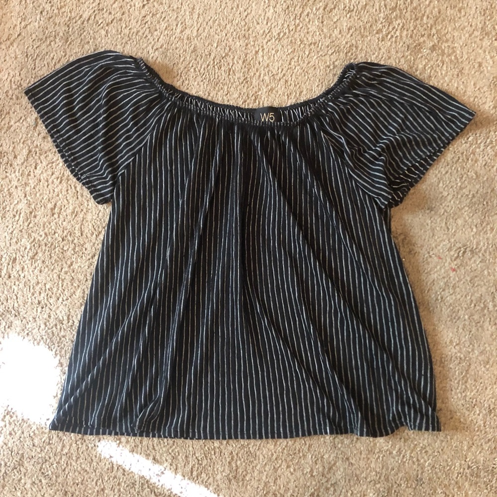 W5 Off-shoulder Black and white stripe top